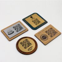 qr code token en bois pour restaurant hôtel support chevalet plaque vue 1