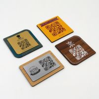 qr code token en bois pour restaurant hôtel support chevalet plaque vue 2