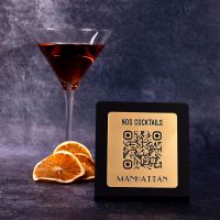 Présentoir incliné givré carré - Support QR Code en plexiglass pour restaurant