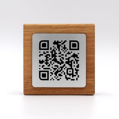 qr code totem carré en bois inox pour restaurant hôtel support chevalet plaque