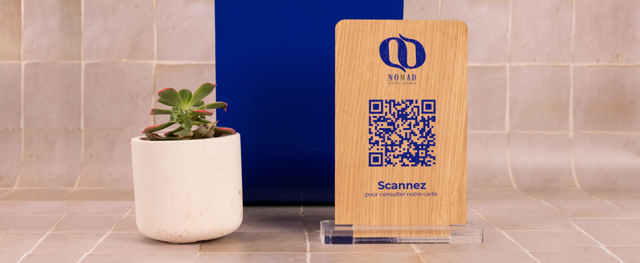 Supports de QR Code en bois pour restos