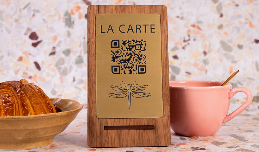 Présentoir en bois pour qr code